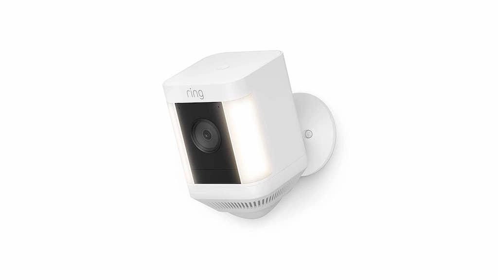 Amazon、屋外用センサーライト付きセキュリティカメラ Spotlight Cam